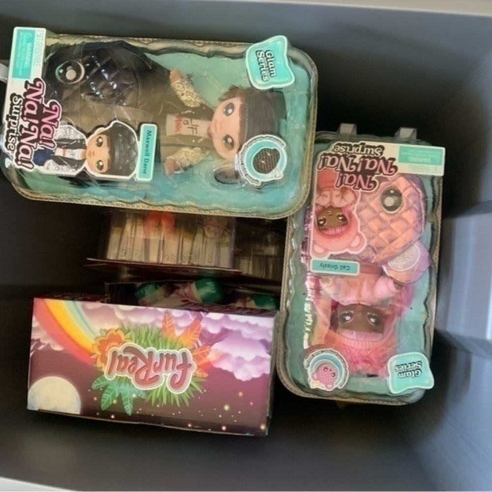 3 for $25 Mystery Box! Girl Toys - Picture 6 of 6
